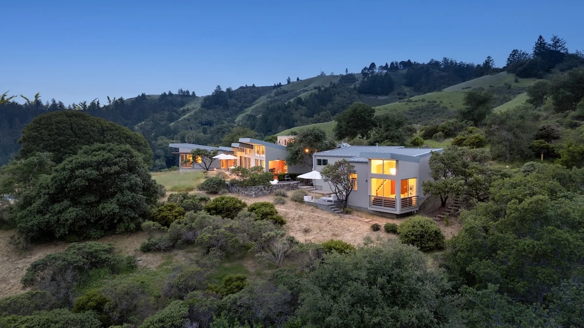 A Modern Retreat Above the Hills of West Marin
