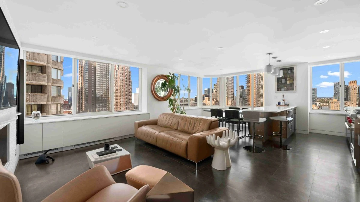 A Move-In-Ready Corner Residence Overlooking Lincoln Center