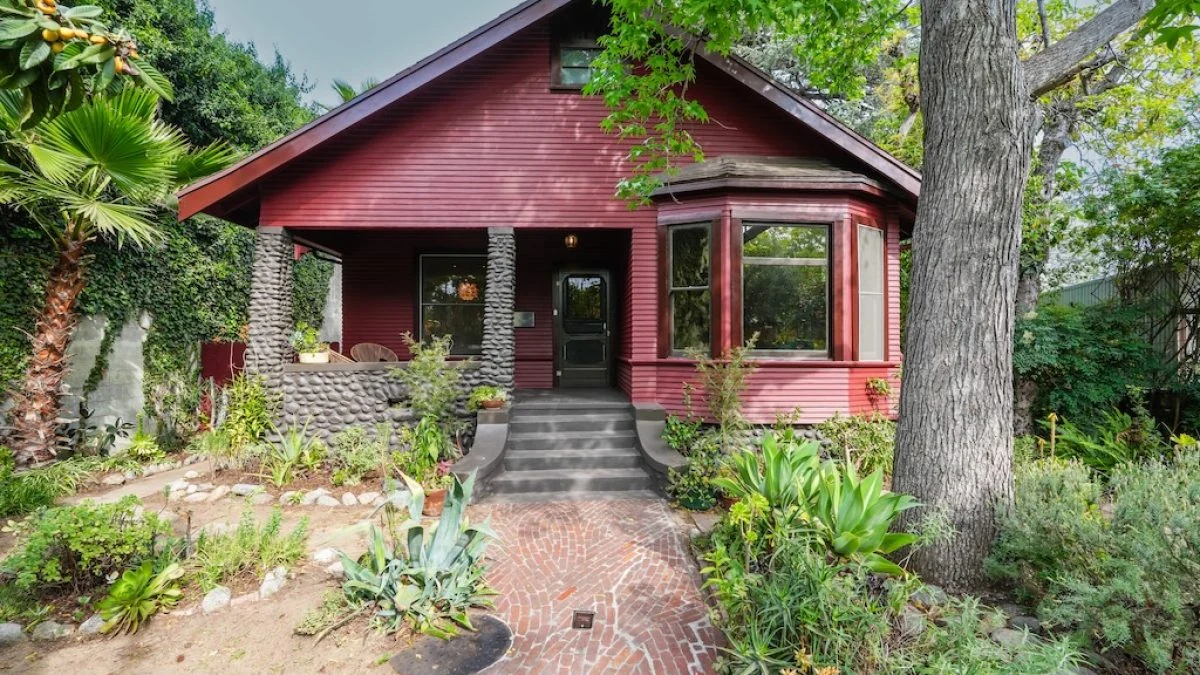 This South Pasadena Home Has Been Telling Its Story Since 1903